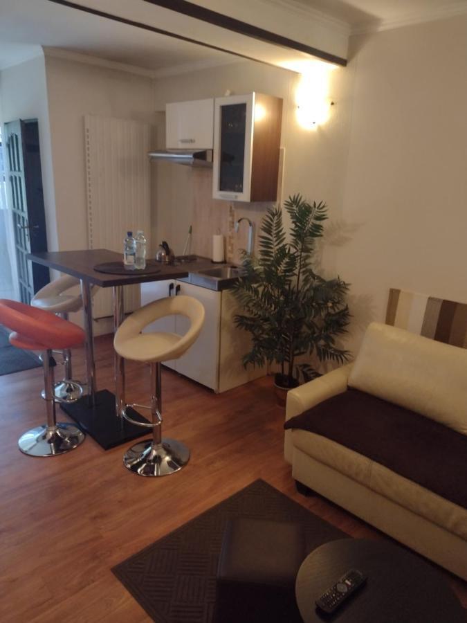 Z Prywatnym Ogrodkiem Centrum 옐레니아구라 외부 사진